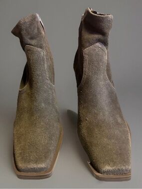 VINCE CAMUTO Amtinda Sable Suede Women’s Western Ankle Boot Sz 9.5 NWOB